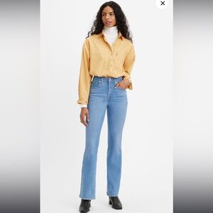 Levi 725 High rise boot cut Jeans Size 30